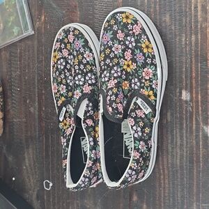 Unworn Vans Floral slipon skate shoes